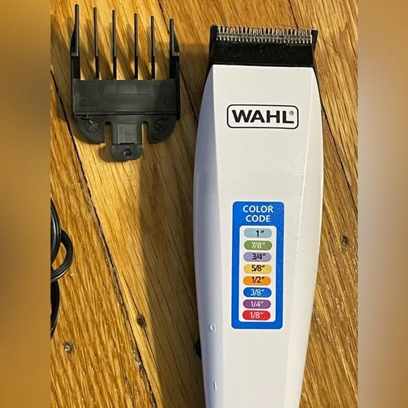 Wahl Electic Razor - Picture 5 of 7